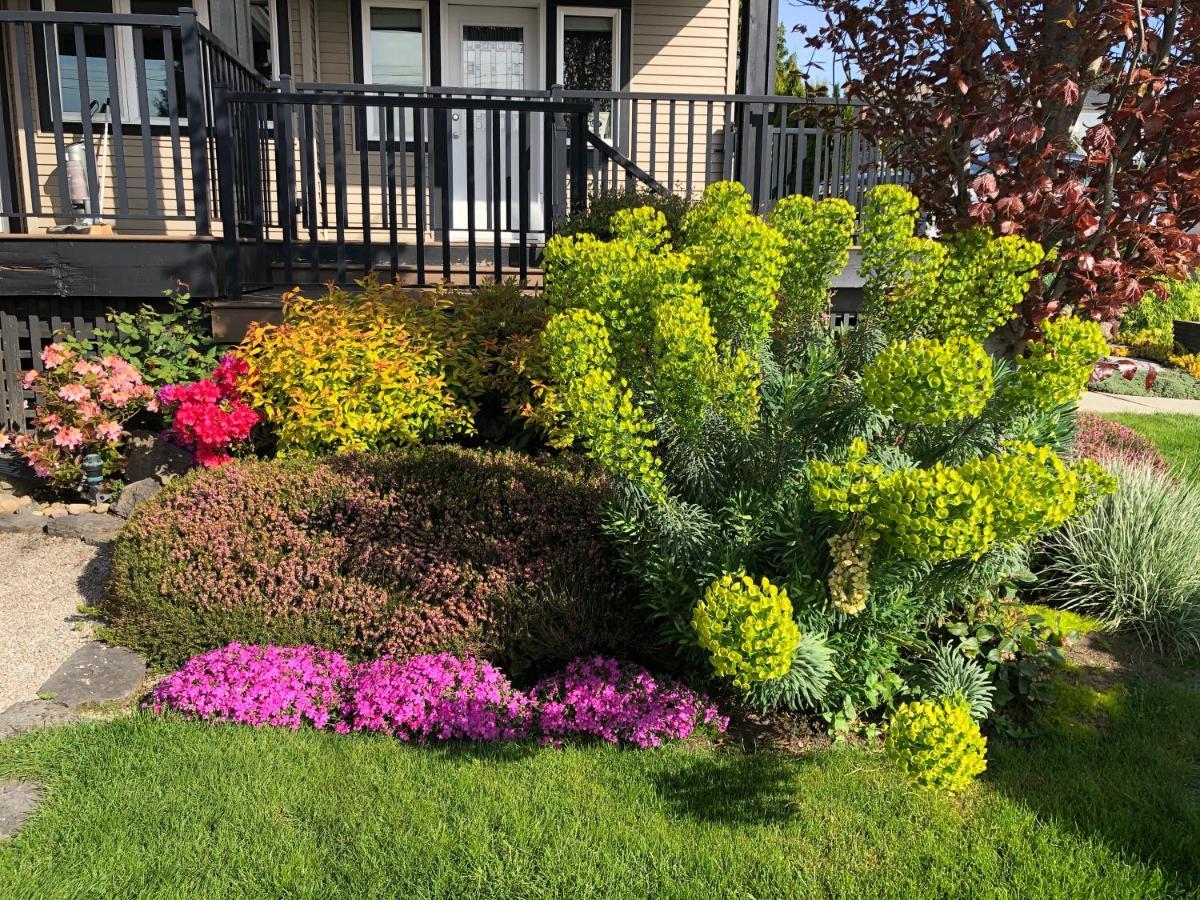 Lovely J Home -Stunning River View Cozy Two Bedroom Private Suite New Westminster Exterior foto